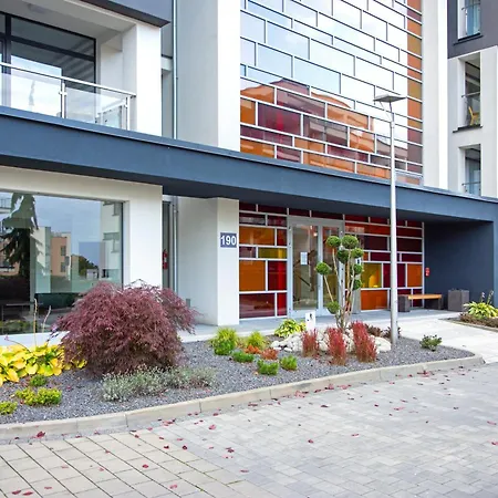 Szyndzielnia Park No 23 # Z Kortem Tenisowym, Rowerownia # Lux # Nestapartmenty Апартаменты Бельско-Бяла