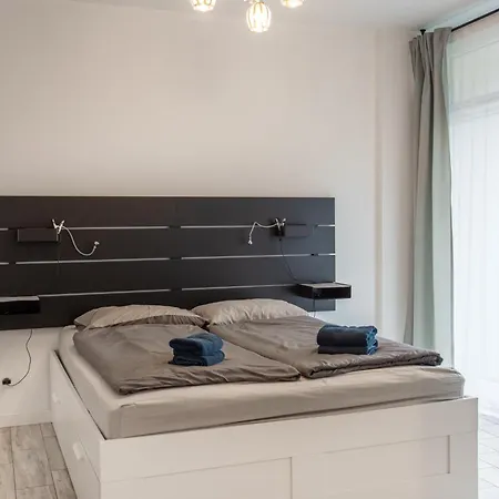 Апартаменты Szyndzielnia Park No 23 # Z Kortem Tenisowym, Rowerownia # Lux # Nestapartmenty Бельско-Бяла